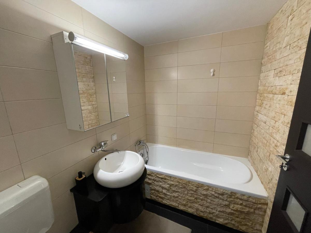 Turqoise Luxury Near Unirii Square * Bucharest